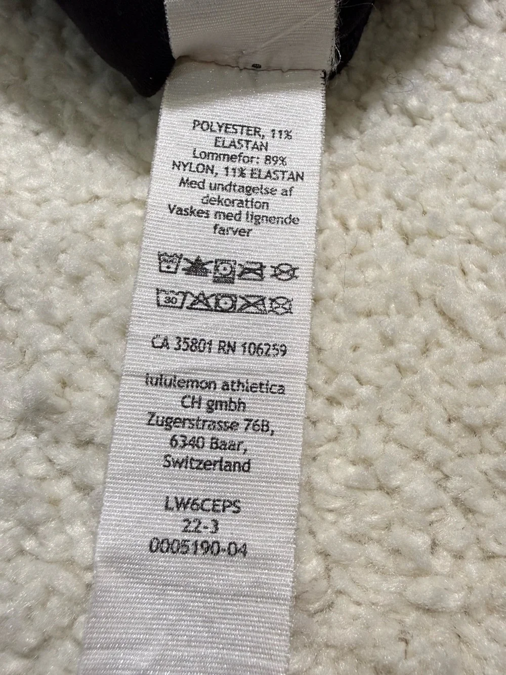 Lululemon Wunder Train High Rise Crop Leggings with Pockets 23